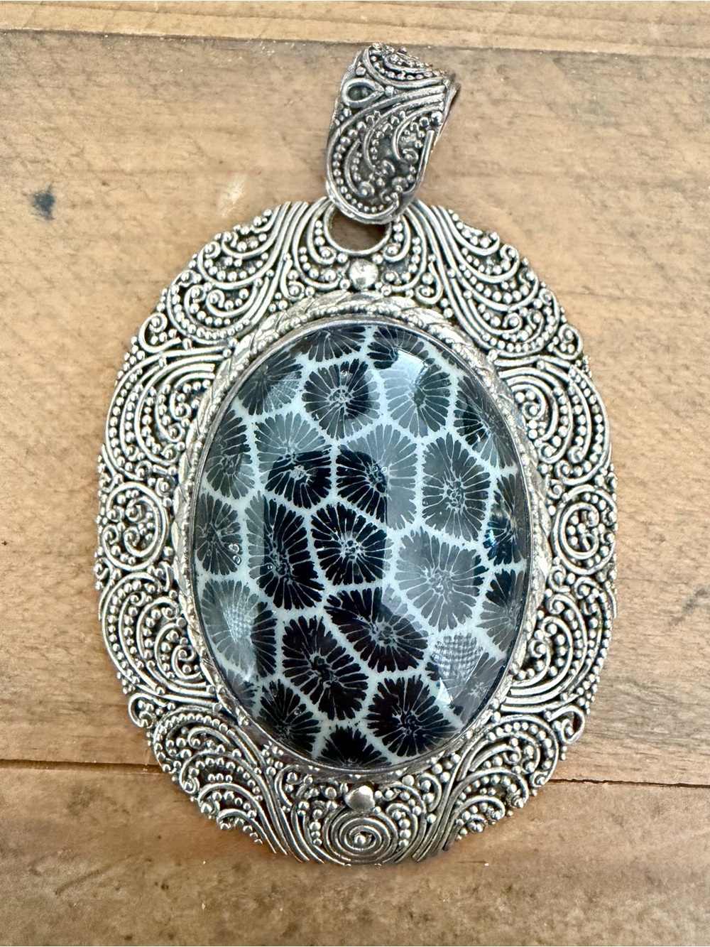 SARDA ARTISAN BALI 925 STERLING SILVER BLACK FOSSILIZED CORAL OVAL PENDANT